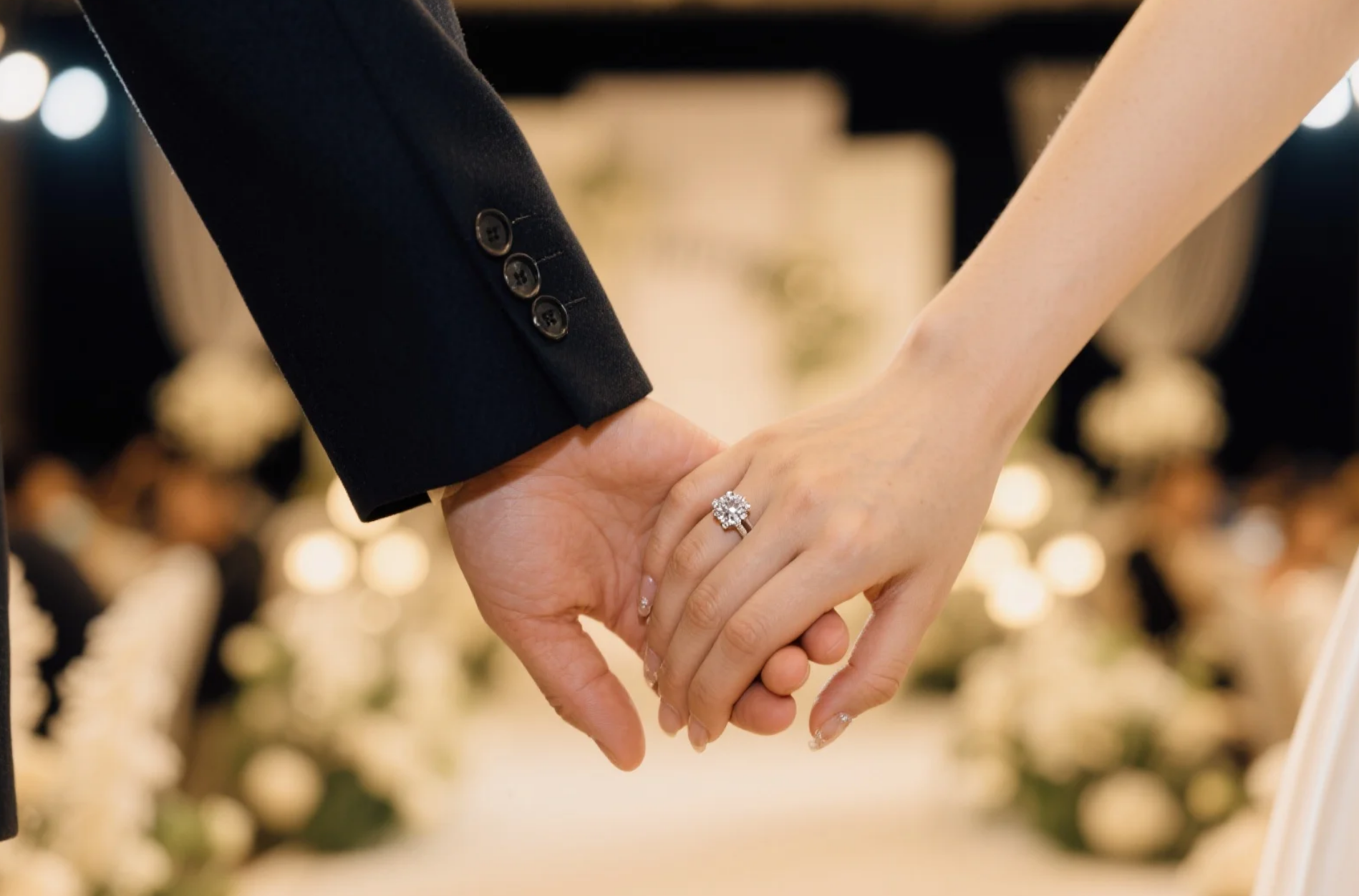 Multiple regions Releases Guide for Foreign-related Marriage Registration